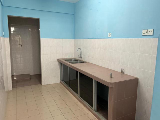 Jasmin apartment 773sf 3r2b basic sri rampai