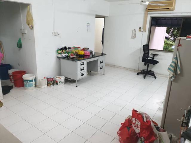 JASMINE APARTMEN Block 2F 3Bedrooms Renovated Opp Klinik Kesihatan