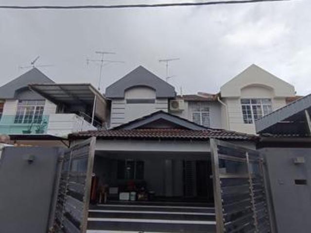 Jasmine Park Tmn Putri Kulai 2Storey Partial Furnish With GG