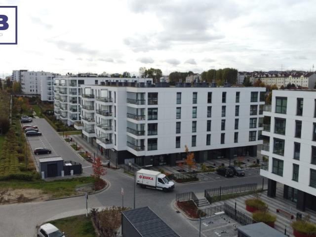 Jasne 2 pokojowe mieszkanie z balkonem i parkingiem