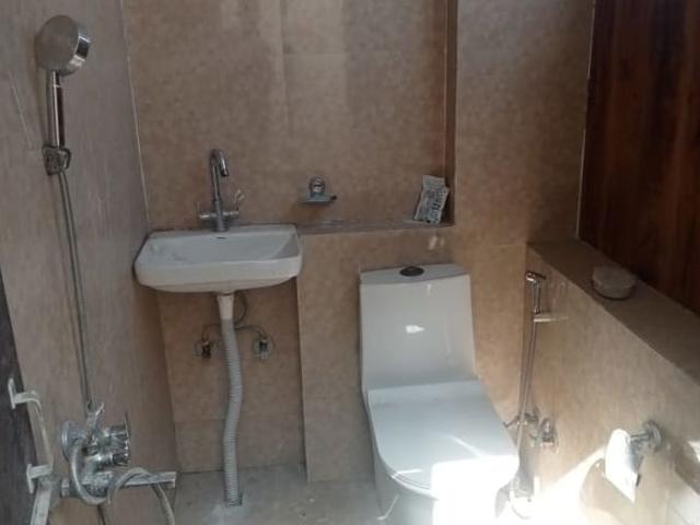 Jasola Pocket2 4 Bedroom 300 Sq. Yd. Apartment in Jasola Delhi Listing ID: #9997