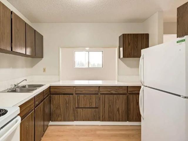 Jason Apartments 1 Bedroom Apartment for Rent at 2526 Thompson Cres Se, Medicine Hat, AB T1B 1C4 Southview