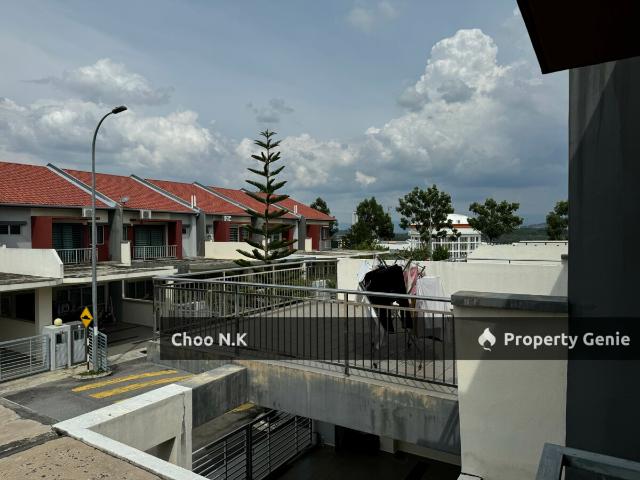 Jati Heights, Nilai Putra