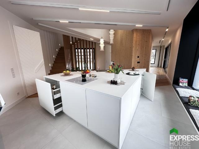 Jaworze, 270 m2