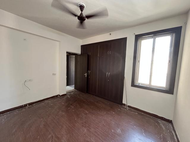 Jaypee Green Garden Isles II 2 Bedroom 950 Sq. Ft. Apartment in Sector 133 Noida Listing ID: #10276