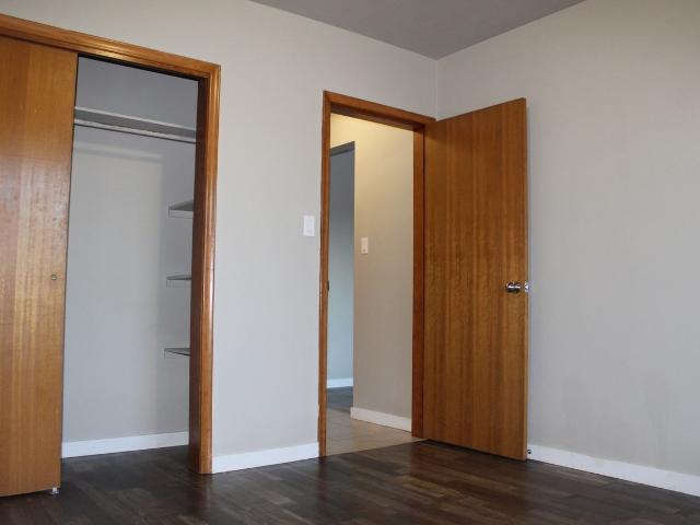 Jazz Manor 2 Bedroom Apartment for Rent at 10741 108 St Nw, Edmonton, AB T5H 3A4 Central McDougall