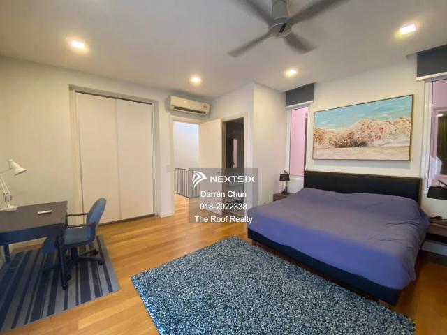 Jb top notch residential area with private yacth parking space, unit sell with fully furnished & a boat. View to believe