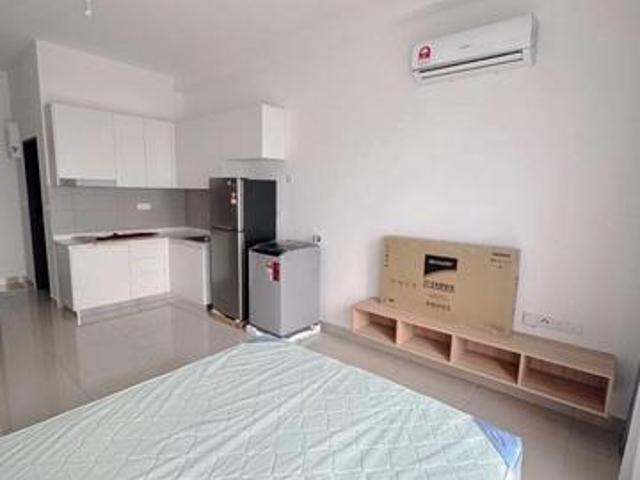 JB town Meldrum heights seaview studio fully furnished Roi57 Sale
