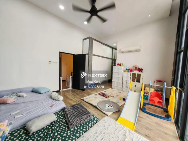 JB Town Taman Pelangi Jalan Nila Double Storey Corner 44x80 Fully Renovated Furnished Extension