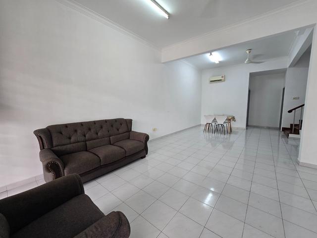 JB Town Taman Suria Larkin Ready zmove In