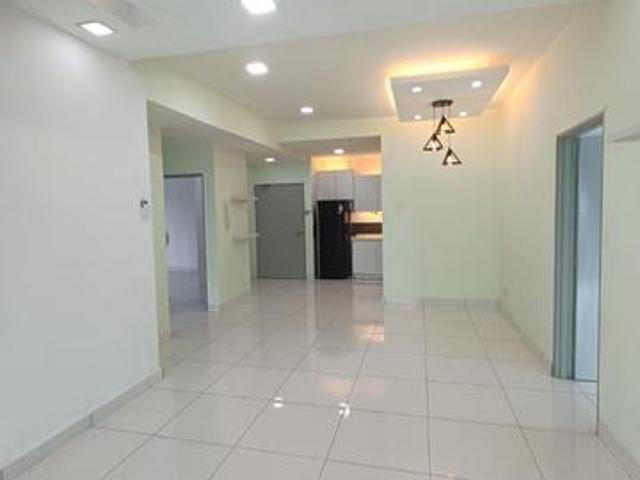 JB Town Tampoi The Twin Residences 3 Bed 2 Bath Partial Furnished CIQ