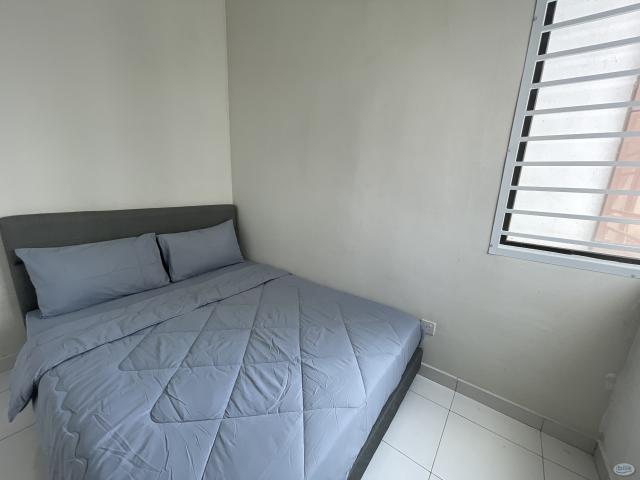 JB Jentayu Residency @ Tampoi Middle Queen Bedroom For Rent