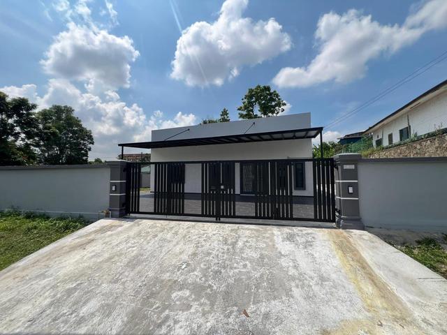 Jb Kempas baru bungalow house 4Bed 3bath ownstay investment airbnb