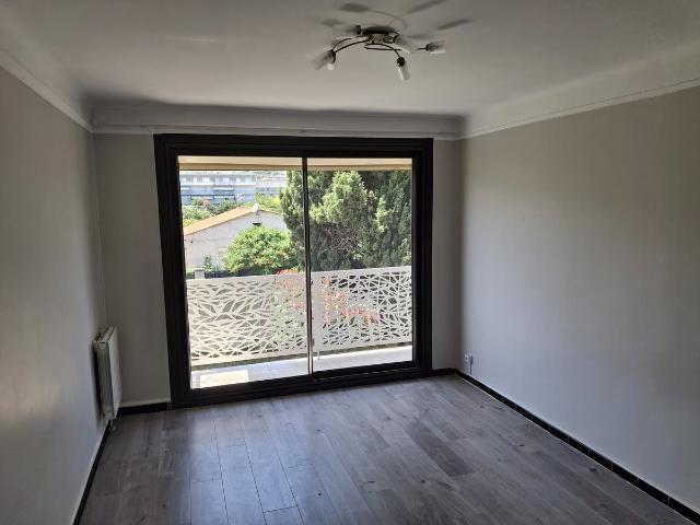 Je vous invite à visiter ce très bel appartement de type 3 c. 63m² La Ciotat