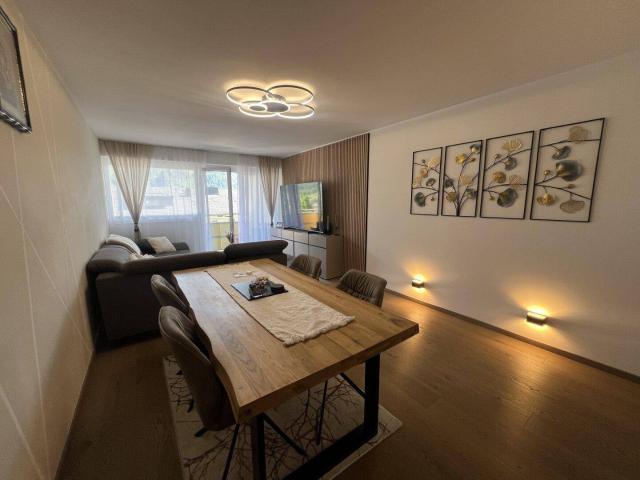 JENBACH Moderne und sonnige 3 Zi. Wohnung mit Balkon am Waldesrand