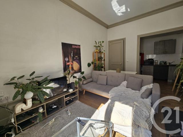 JEAN JAURES T3 NON MEUBLE Cet appartement T3 de 50 m² bénéficie.