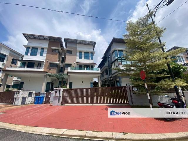 Jelutong Heights
