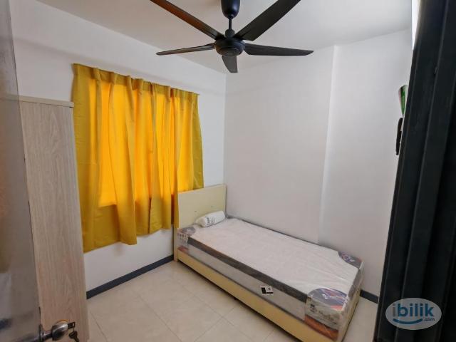 Jelutong small room fully furnished near georgetown