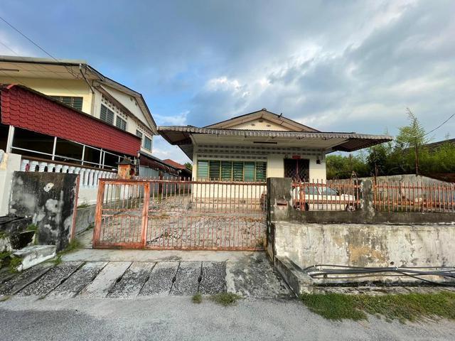 Jelapang Bungalow House Spacious Land Below Market Value Ipoh