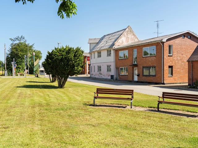 Jernbanevej 1