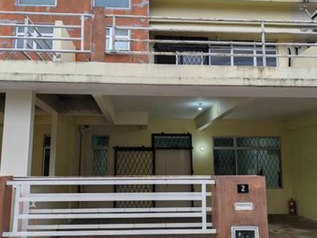 Jesselton Park Intermediate Terrace House Tamparuli