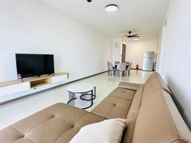 Jesselton twin tower Damai condominium for rent