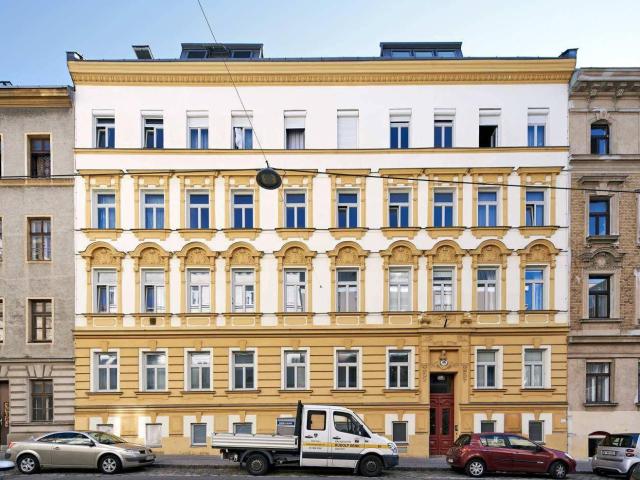 Jetzt gestalten, später genießen – 2 Zimmer Altbau mit Potenzial!