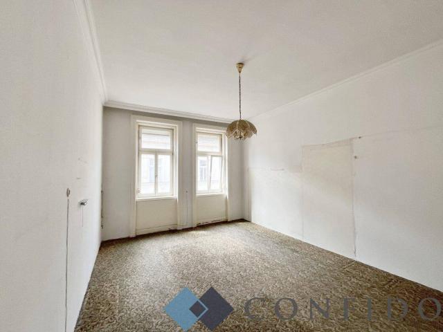 JETZT NEU MIT SANIERUNGSKOFIGURATOR 1 Zimmer Altbauwohnung in begehrter Lage!