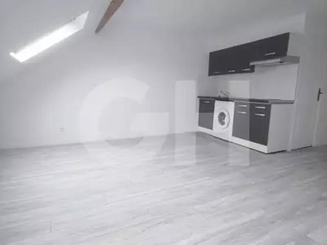 Jeumont 59460 Location appartement 2 pièces t2 au dernier étage