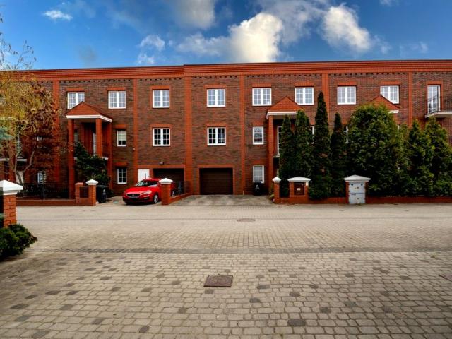 Jeziorki 570,72 m², Warszawa