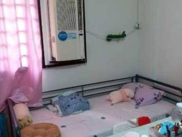 金文泰Clementi 有房出租两人一间房（只限女性）