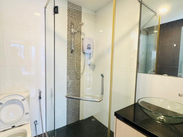 Jing Suites Condominium For Rent, $3,400, 2 Bed 1 Bath 559 sqft $6.08 psf