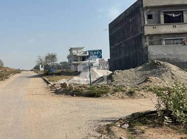 Jinnah Garden Phase 1 30x60 Plot for Sale