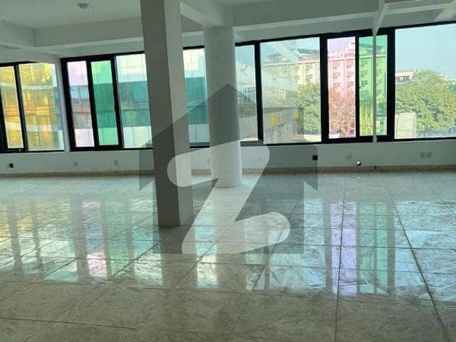 Jinnah Super 1500 Sqft Corner Hall