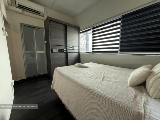 Jjh Residences D13, Apartment