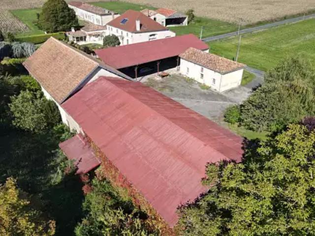 Jonzac 17500 Achat / Vente maison 13 pièces t13