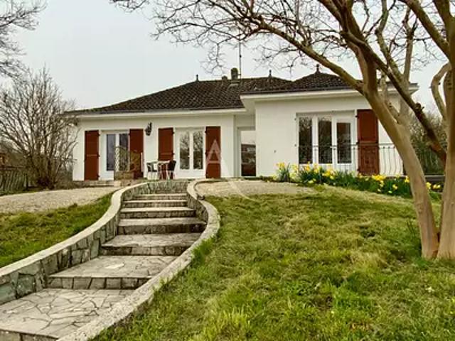 Jonzac 17500 Achat / Vente immeuble au dernier étage