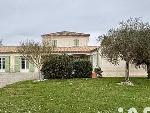 Jonzac 17500 Achat / Vente maison 11 pièces t11 parking