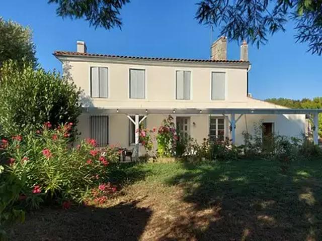 Jonzac 17500 Achat / Vente maison 4 pièces t4 parking