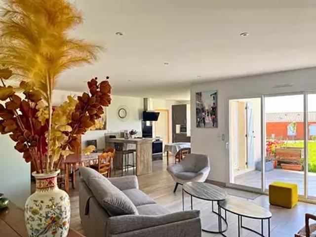 Jonzac 17500 Achat / Vente maison 4 pièces t4 parking