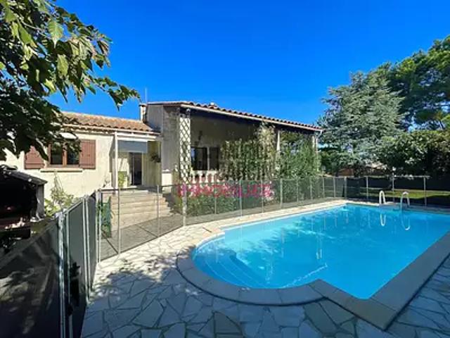 Jonquerettes 84450 Achat / Vente maison 6 pièces t6 piscine terrasse