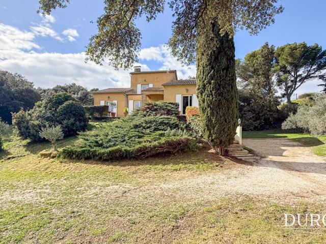 Jonquerettes, proche Avignon Maison de 165m2 4 chambres