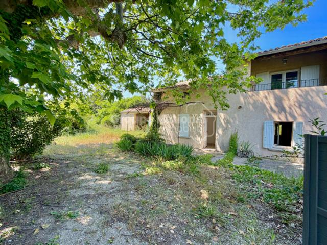 JONQUIERES Mas en campagne sur 7252 m² de terrain