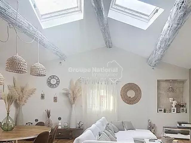 Jonquières Saint Vincent 30300 Achat / Vente maison 5 pièces t5 au dernier étage