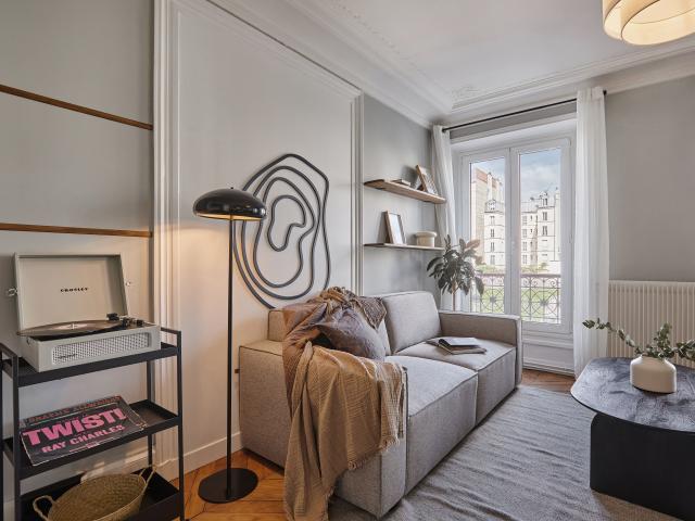 Joan 3 bedroom apartment in Batignolles Cardinet