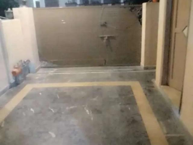 Johar town D block single story marble flooring choti family k liye Lahore Johar Town ID 50336