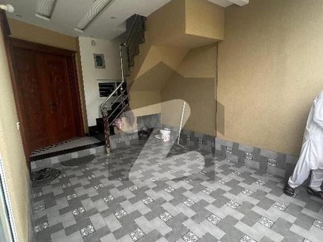 Johar town 5 marla house for sale hot loction johar town