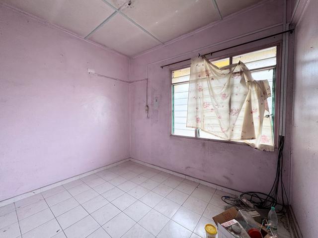 Johor taman perling flat camar