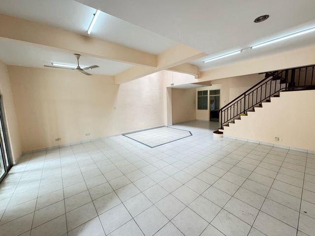 Johor Bahru Sri Pulai Perdana Double Storey Terrace 24x90 Renovated