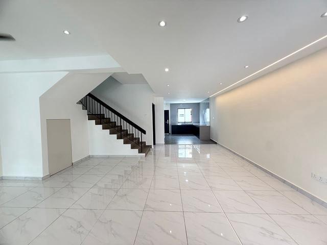 Johor Jaya Double Storey Terrace House For Rent